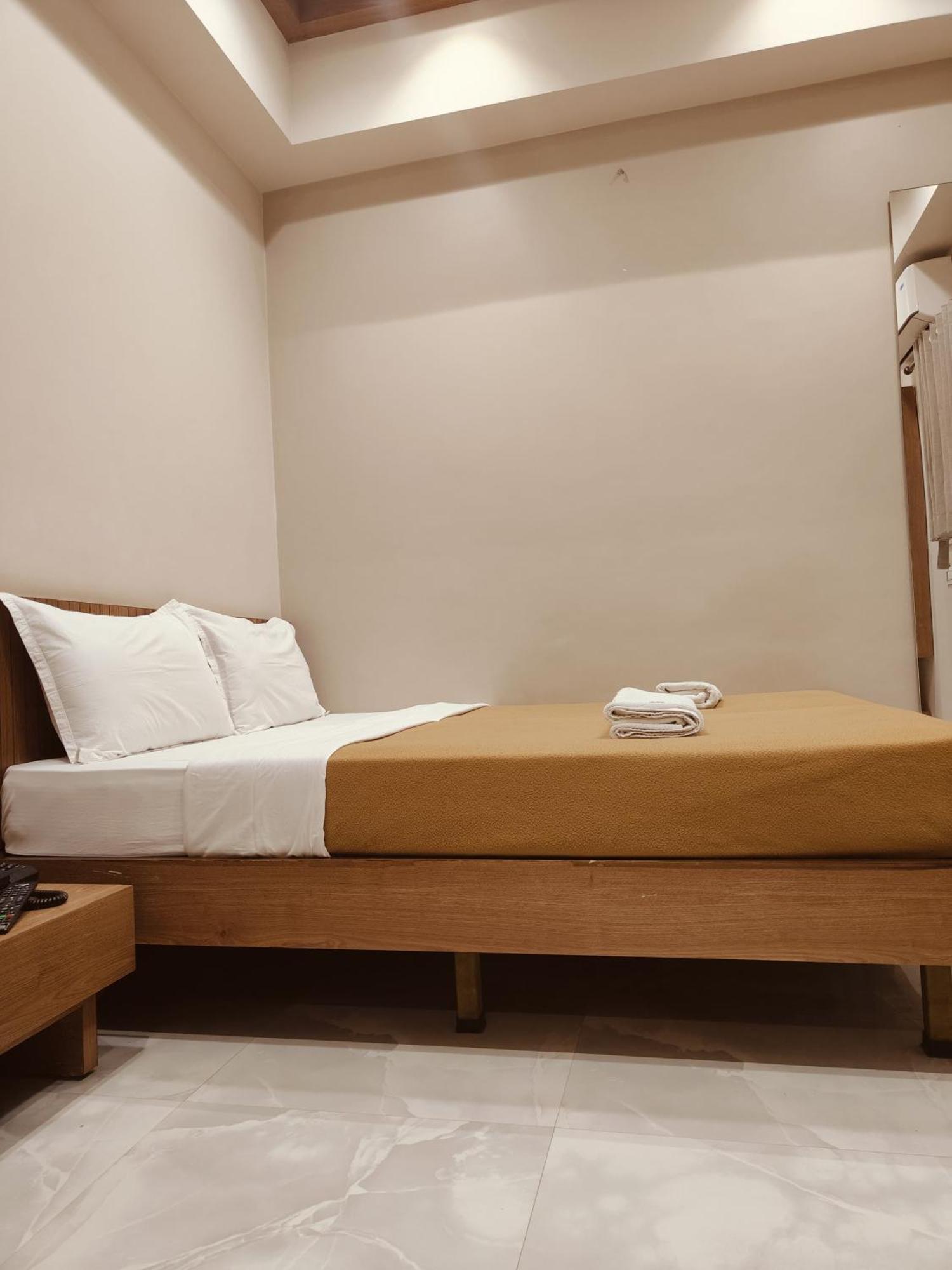 Hotel TrushaDham Kolhapur Exterior foto